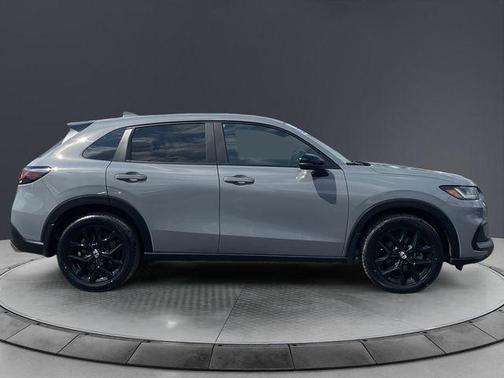 Urban Gray Pearl 2024 Honda HR-V Sport