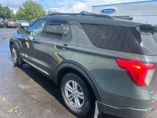 Carbonized Gray Metallic 2022 Ford Explorer XLT