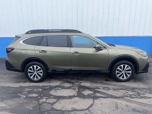 2022 Subaru Outback Premium
