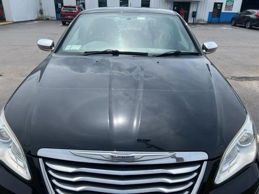 2011 Chrysler 200 Limited