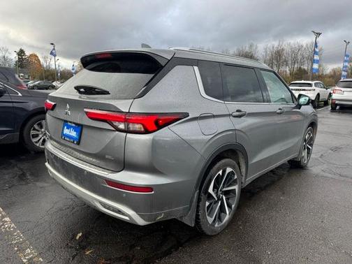 2023 Mitsubishi Outlander SEL