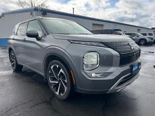 2023 Mitsubishi Outlander SEL