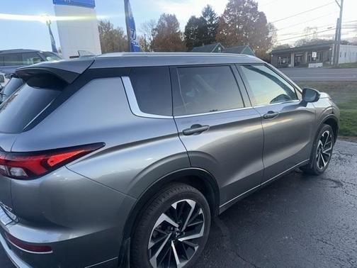 2023 Mitsubishi Outlander SEL