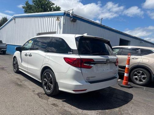Platinum White Pearl 2023 Honda Odyssey Elite
