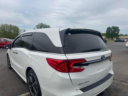 White 2024 Honda Odyssey Elite