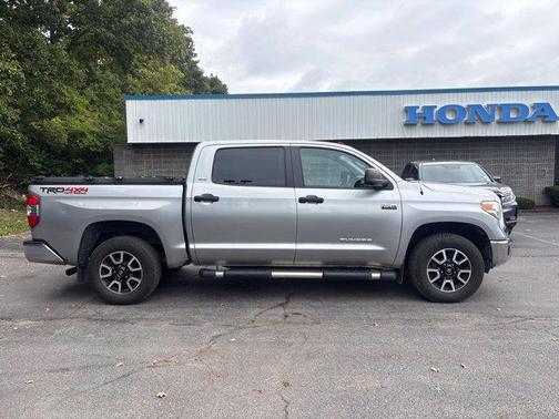 Silver Sky Metallic 2017 Toyota Tundra SR5