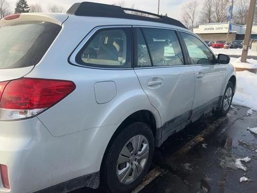 2014 Subaru Outback 2.5i