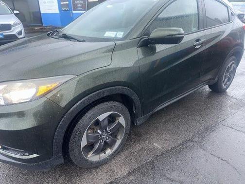 Green 2018 Honda HR-V EX
