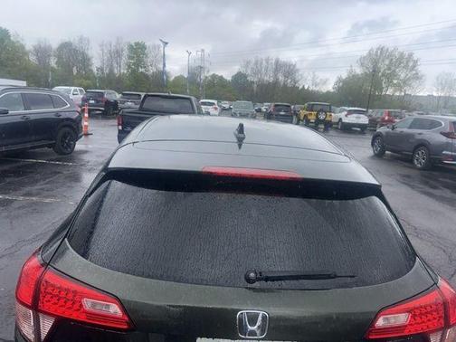 Green 2018 Honda HR-V EX