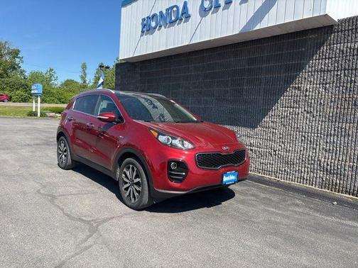Hyper Red 2017 Kia Sportage EX