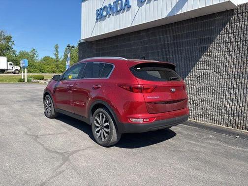 Hyper Red 2017 Kia Sportage EX
