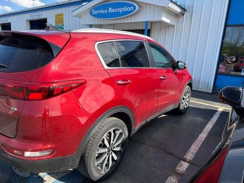 Hyper Red 2017 Kia Sportage EX