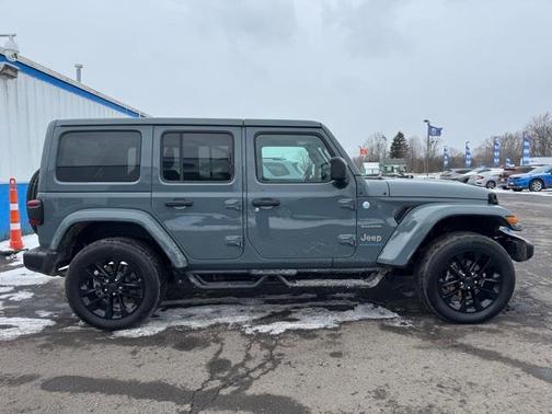 2024 Jeep Wrangler 4xe Sahara