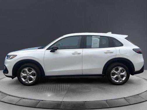 Platinum White Pearl 2024 Honda HR-V LX