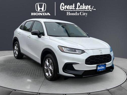 Platinum White Pearl 2024 Honda HR-V LX