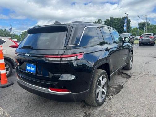 Diamond Black 2023 Jeep Grand Cherokee 4xe Base