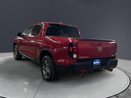 Radiant Red Metallic II 2023 Honda Ridgeline RTL
