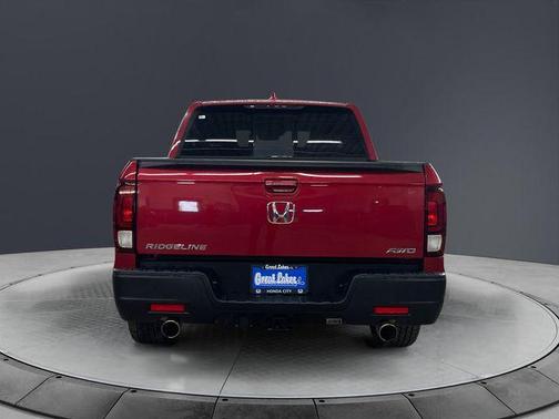 Radiant Red Metallic II 2023 Honda Ridgeline RTL