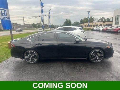 Crystal Black Pearl 2024 Honda Accord Hybrid Sport