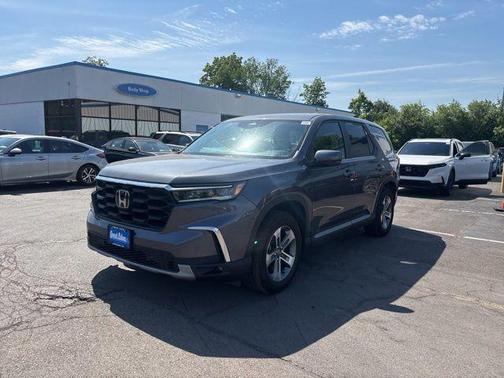 Gray 2025 Honda Pilot EX-L