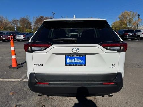 2021 Toyota RAV4 LE