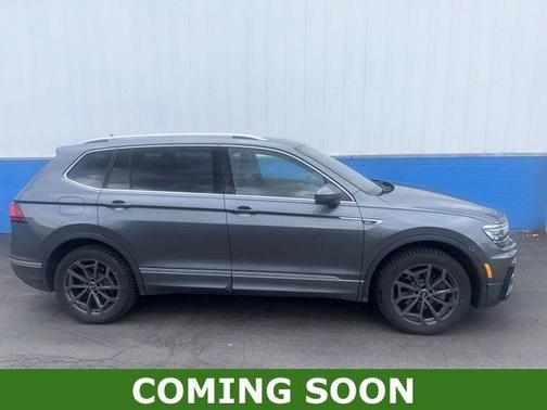 Platinum Gray Metallic 2021 Volkswagen Tiguan 2.0T SEL Premium R-Line