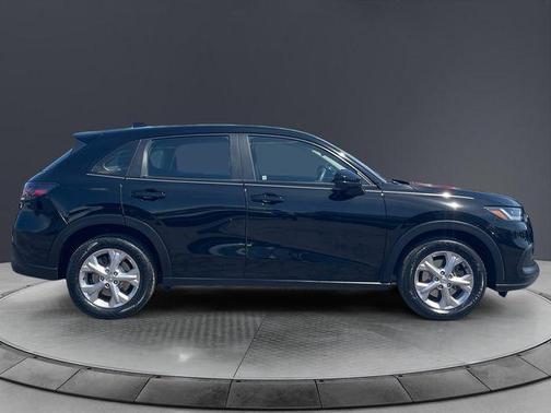 Crystal Black Pearl 2024 Honda HR-V LX