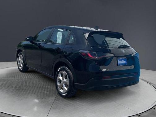 Crystal Black Pearl 2024 Honda HR-V LX