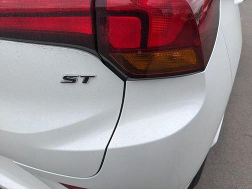 White Frost Tri-Coat 2020 Buick Encore GX Select