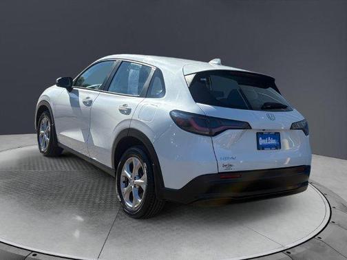 Platinum White Pearl 2024 Honda HR-V LX