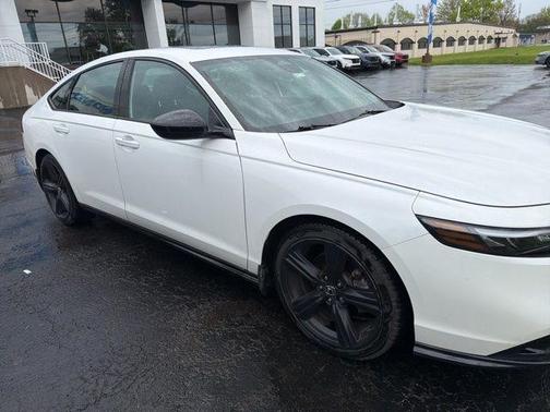 Platinum White Pearl 2023 Honda Accord Hybrid Sport-L