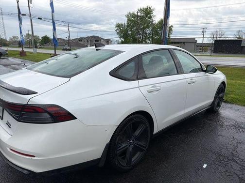 Platinum White Pearl 2023 Honda Accord Hybrid Sport-L
