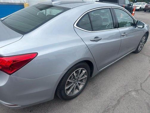 Lunar Silver Metallic 2019 Acura TLX FWD