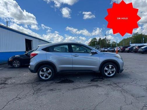 Lunar Silver Metallic 2018 Honda HR-V LX
