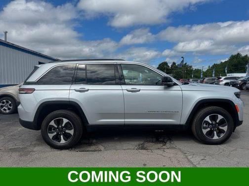 Silver Zynith 2024 Jeep Grand Cherokee 4xe Base