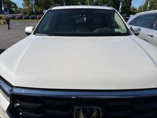 Platinum White Pearl 2023 Honda Pilot Touring