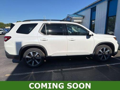 Platinum White Pearl 2023 Honda Pilot Touring