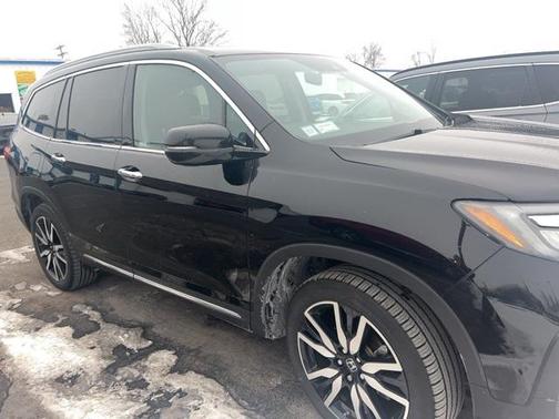 2022 Honda Pilot Touring 8-Passenger