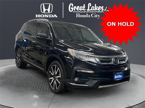 2022 Honda Pilot Touring 8-Passenger