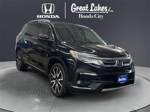 2022 Honda Pilot Touring 8-Passenger