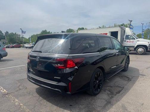 Crystal Black Pearl 2025 Honda Odyssey Sport-L