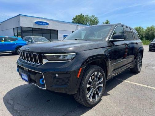 Diamond Black 2023 Jeep Grand Cherokee 4xe Overland