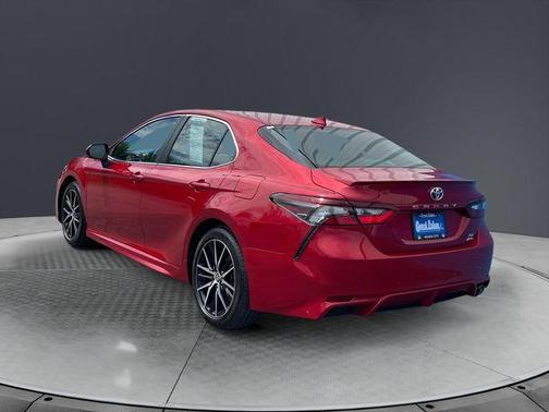 Supersonic Red / Midnight Black Metallic 2023 Toyota Camry SE