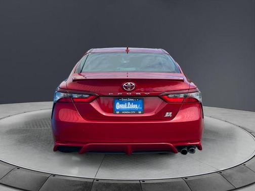 Supersonic Red / Midnight Black Metallic 2023 Toyota Camry SE
