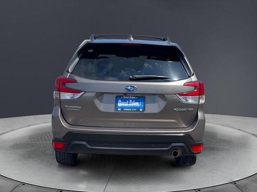 Brilliant Bronze Metallic 2023 Subaru Forester Limited