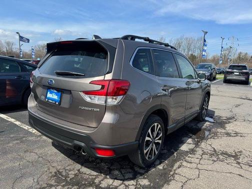 Brilliant Bronze Metallic 2023 Subaru Forester Limited
