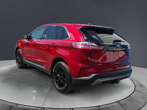 Rapid Red Metallic Tinted Clearcoat 2024 Ford Edge SEL