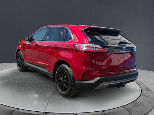 Rapid Red Metallic Tinted Clearcoat 2024 Ford Edge SEL
