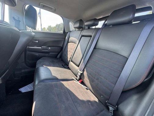 Black 2018 Mitsubishi Outlander Sport SE