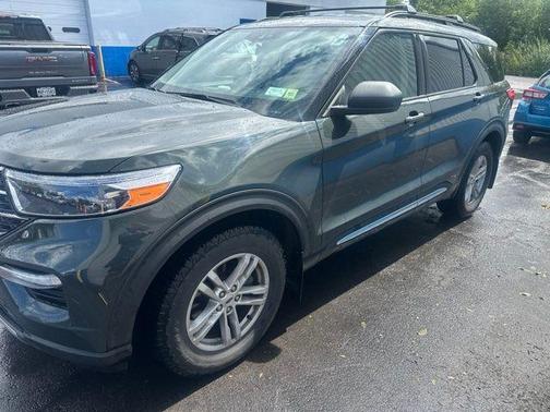 Carbonized Gray Metallic 2022 Ford Explorer XLT
